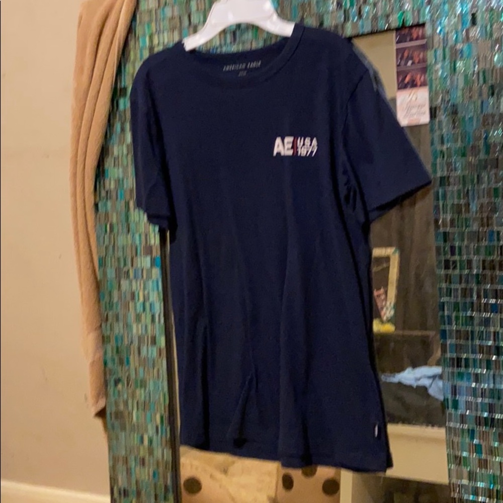 American Eagle tee only worn 3 times.